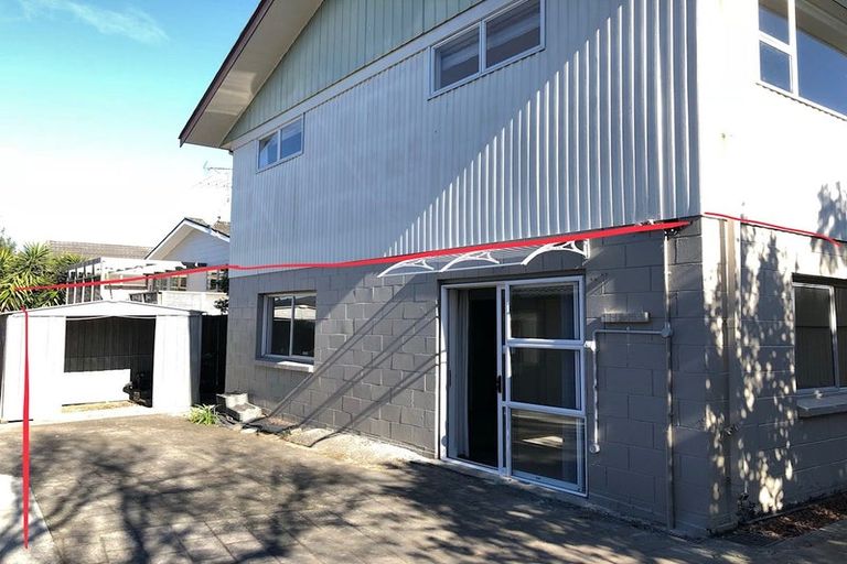 Photo of property in 24 Mirrabooka Avenue, Botany Downs, Auckland, 2010