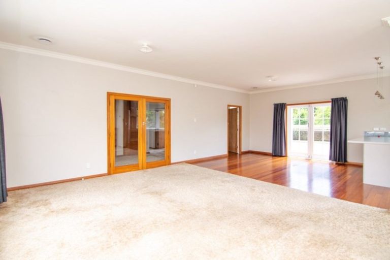 Photo of property in 583 Featherston Street, Roslyn, Palmerston North, 4414