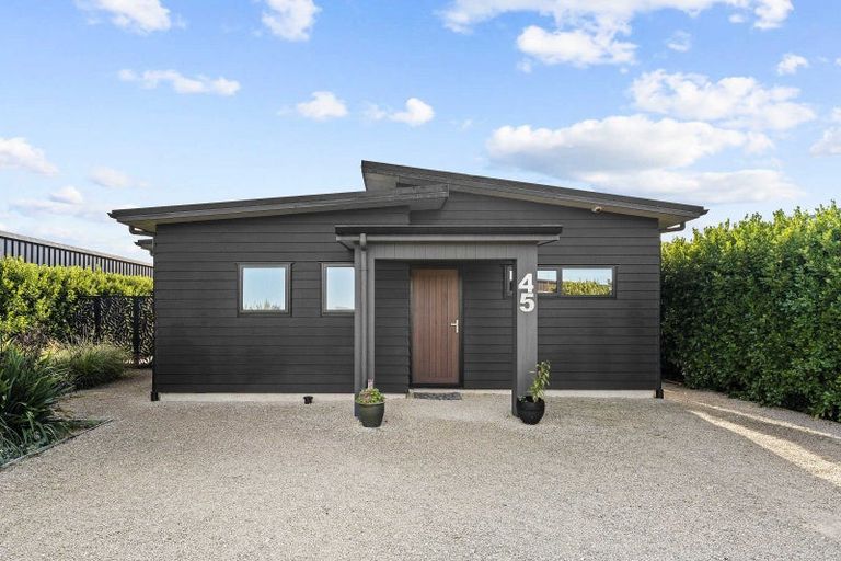 Photo of property in 45 Burgundy Drive, Martinborough, 5711