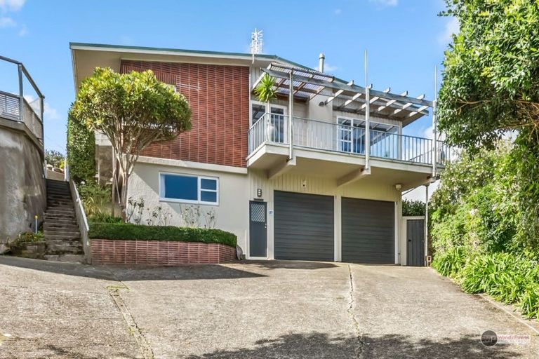 Photo of property in 37 Normandale Road, Normandale, Lower Hutt, 5010