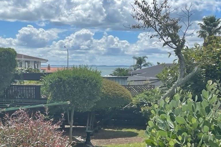 Photo of property in 7 Taihiki Road, Clarks Beach, 2122