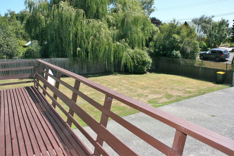 Photo of property in 8 Greenhithe Street, Waihola, Milton, 9073