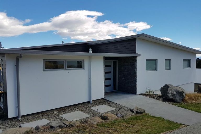 Photo of property in 22 Lochinver Avenue, Lake Tekapo, 7999