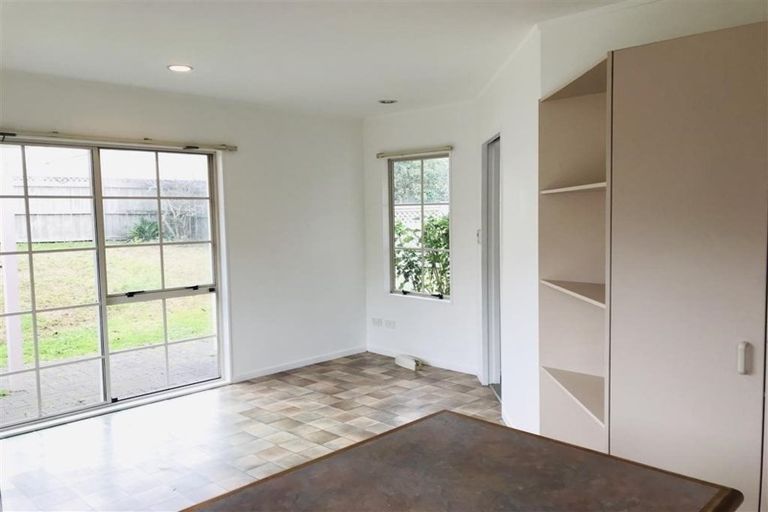 Photo of property in 99 Unsworth Drive, Unsworth Heights, Auckland, 0632