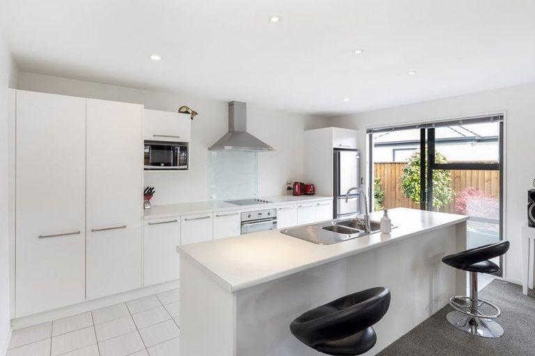 Photo of property in 37 Little Oaks Drive, Yaldhurst, Christchurch, 8042