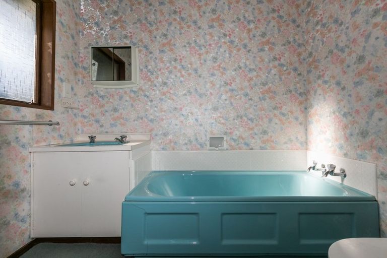 Photo of property in 131 Thompson Road, Bluff Hill, Napier, 4110