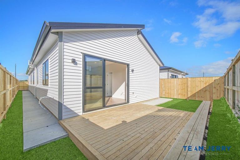 Photo of property in 27 Huringa Road, Karaka, Papakura, 2113