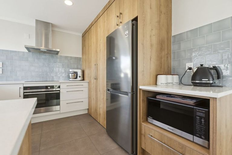 Photo of property in 2/492 Otumoetai Road, Otumoetai, Tauranga, 3110