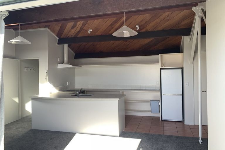 Photo of property in Metro Apartments, 20/220 Thorndon Quay, Pipitea, Wellington, 6011