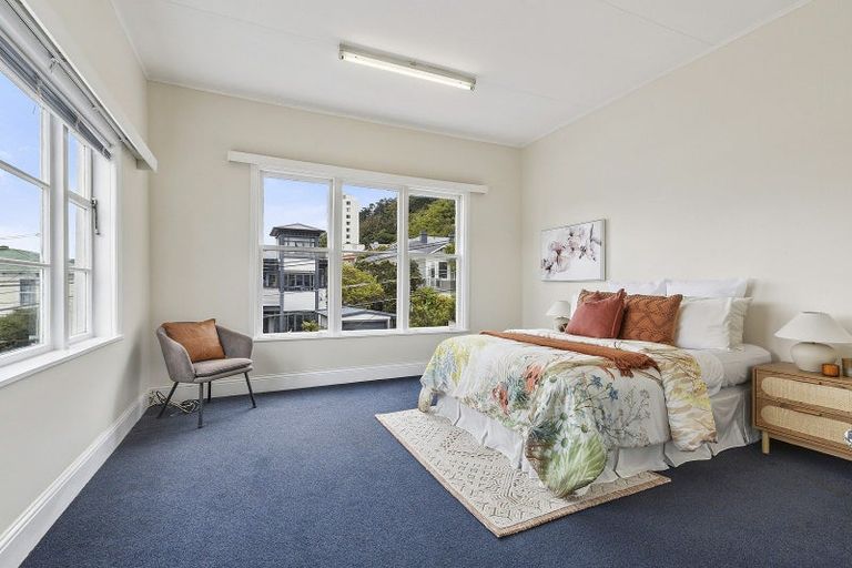 Photo of property in 10 Park Street, Thorndon, Wellington, 6011