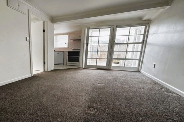 Photo of property in 11 Owen Street, Newtown, Wellington, 6021