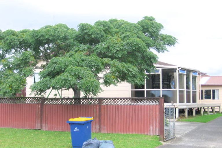 Photo of property in 12 Silverstone Place, Henderson, Auckland, 0612