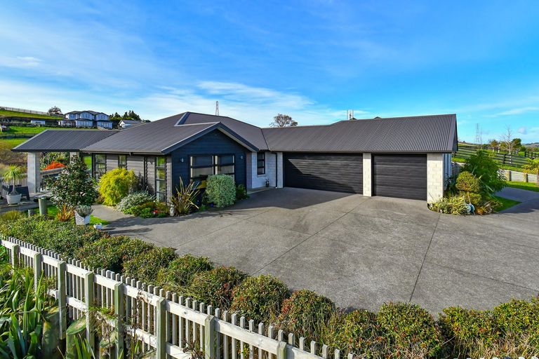 Photo of property in 29 Mcintosh Drive, Pokeno, 2471