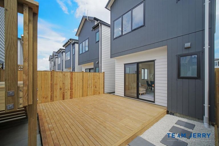 Photo of property in 63 Whare Kauri Road, Papakura, 2110