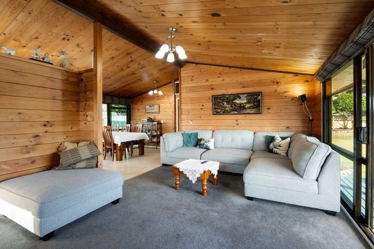 Photo of property in 15 Esmae Place, Dinsdale, Hamilton, 3204