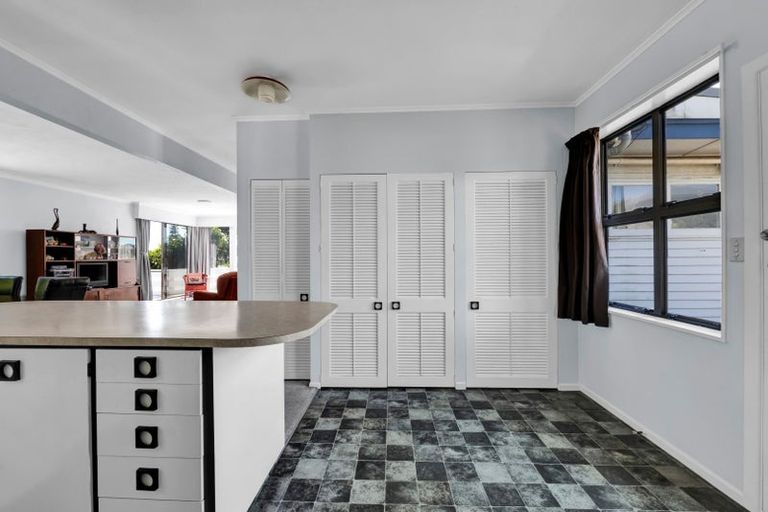 Photo of property in 10 Lawry Street, Moturoa, New Plymouth, 4310