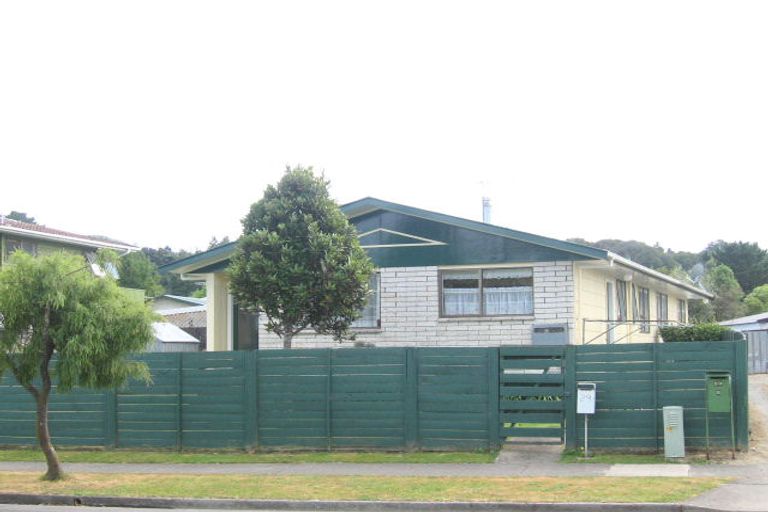 Photo of property in 1/29 Gemstone Drive, Birchville, Upper Hutt, 5018