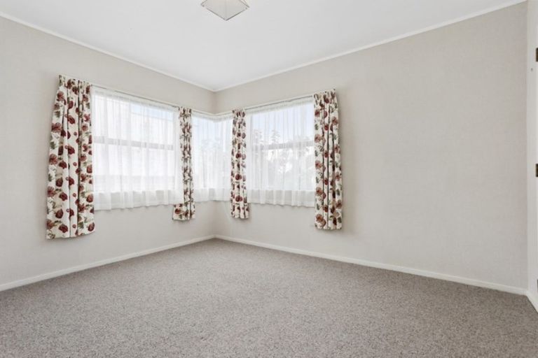 Photo of property in 7a Beach Road, Orewa, 0931