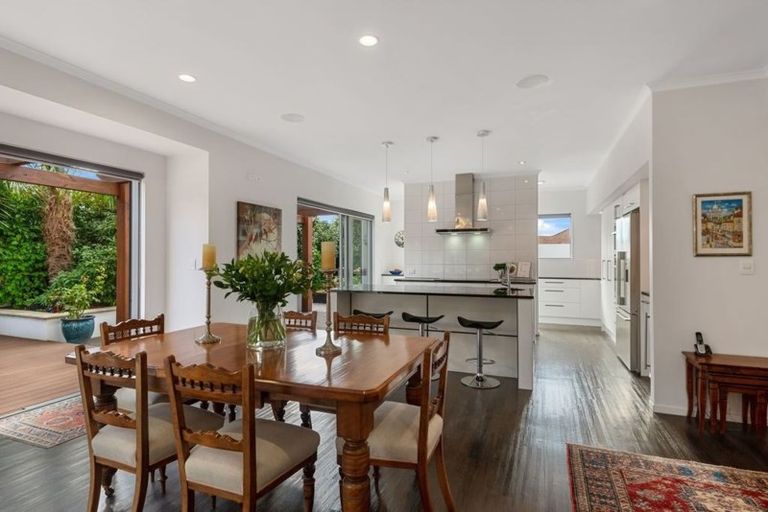 Photo of property in 379b Papanui Road, Strowan, Christchurch, 8052