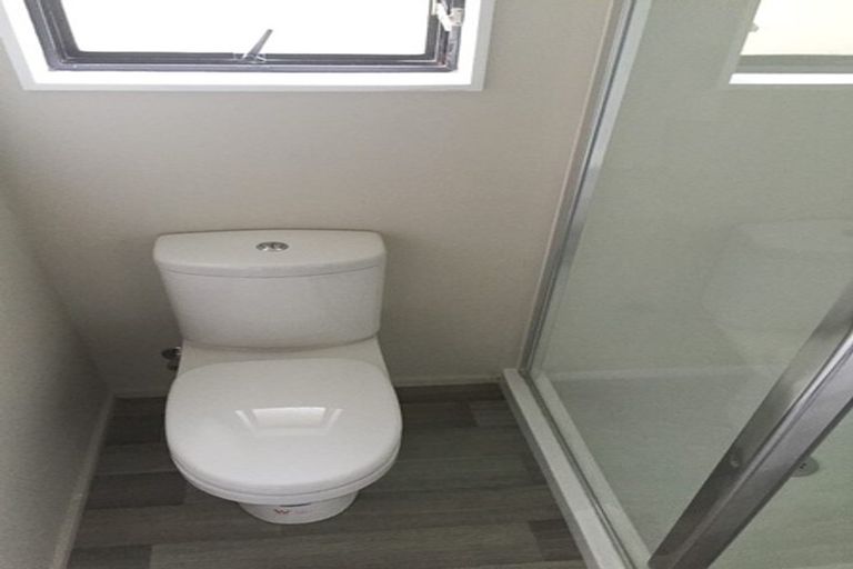 Photo of property in 1/13 Naviti Place, Browns Bay, Auckland, 0630