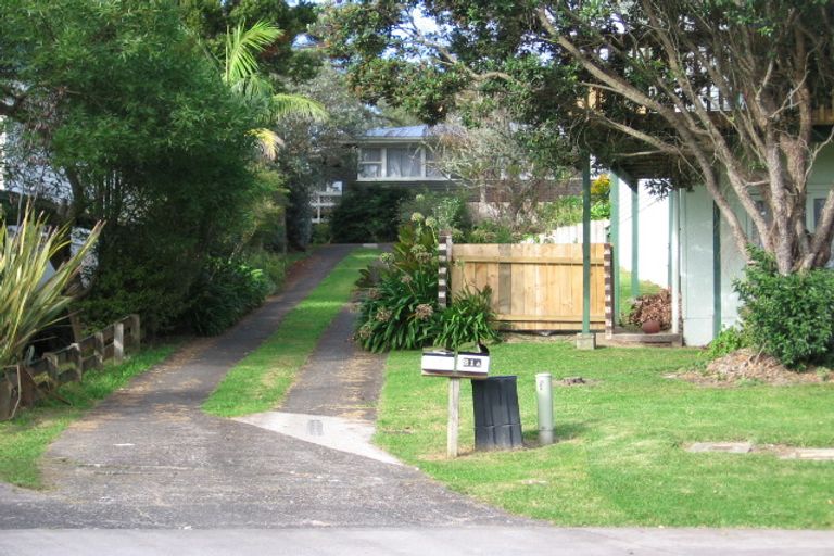 Photo of property in 21 Thomas Avenue, Te Atatu Peninsula, Auckland, 0610