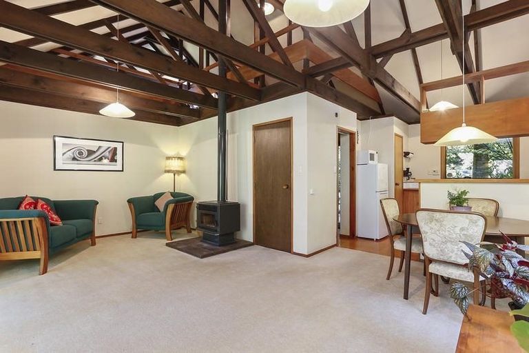 Photo of property in 138 Konini Road, Titirangi, Auckland, 0604