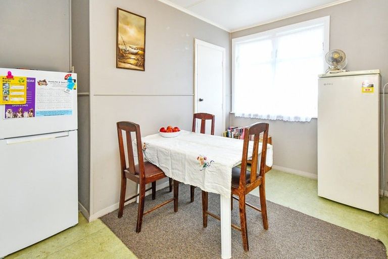 Photo of property in 16 Emere Place, Meremere, Mercer, 2474