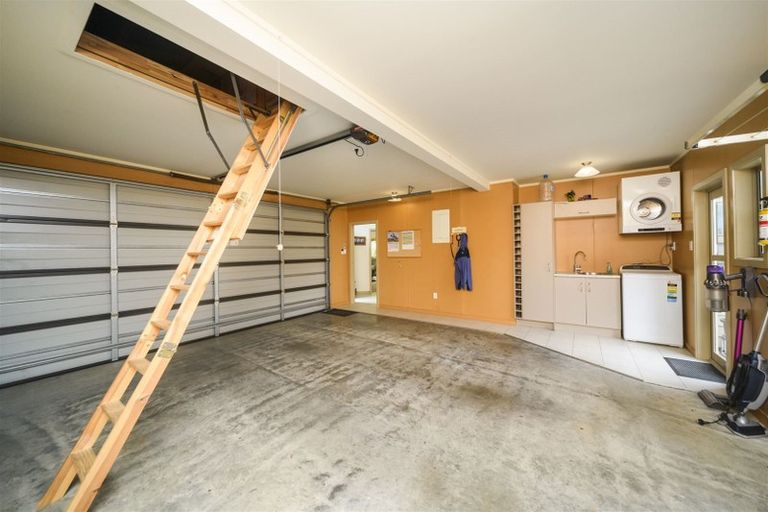 Photo of property in 394 College Street, Hokowhitu, Palmerston North, 4410
