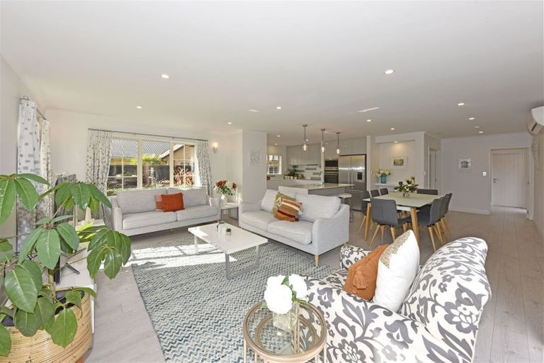 Photo of property in 9 Strathmore Gardens, Burwood, Christchurch, 8061