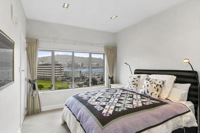 Photo of property in 65 Roxburgh Street, Mount Victoria, Wellington, 6011