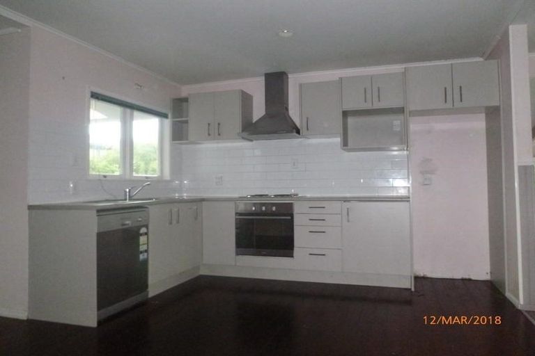 Photo of property in 4 Downing Street, Glenfield, Auckland, 0629