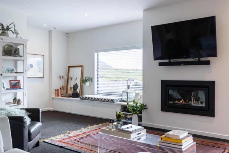 Photo of property in 2/27 Rannoch Drive, Jacks Point, Queenstown, 9371