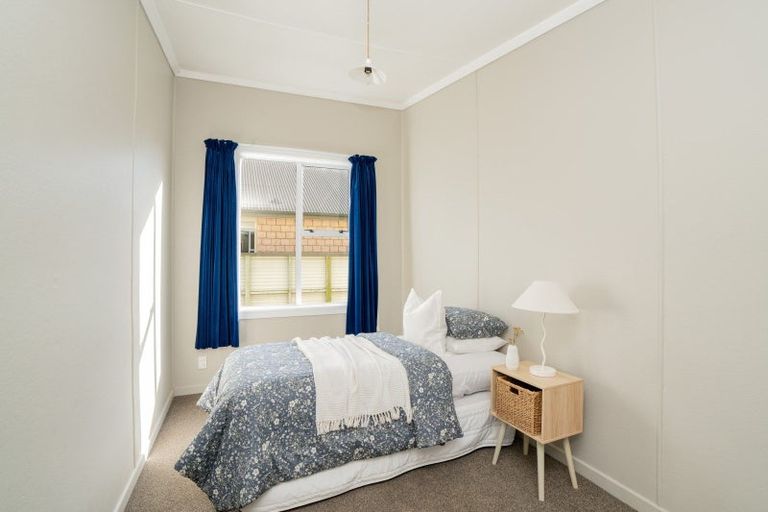 Photo of property in 11 Essex Street, Winton, 9720