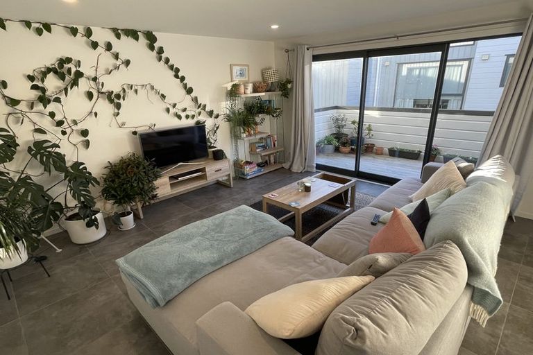 Photo of property in 77b Herald Street, Berhampore, Wellington, 6023