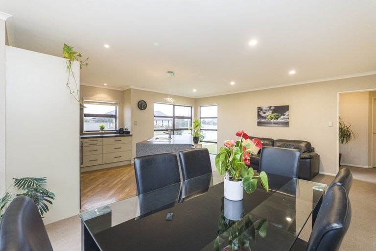 Photo of property in 6 Brooklyn Heights Drive, Kelvin Grove, Palmerston North, 4414