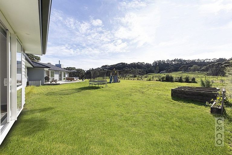 Photo of property in 1293 Old North Road, Helensville, 0875