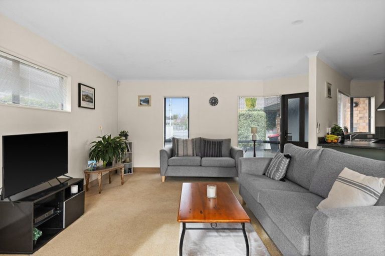 Photo of property in 4/28 Te Aute Road, Havelock North, 4130