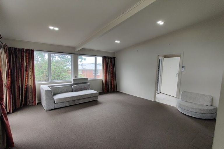 Photo of property in 5 Portadown Avenue, Pakuranga Heights, Auckland, 2010