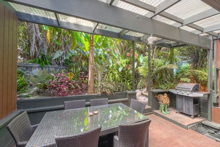 Photo of property in 304 Thames Coast Sh25 Road, Thornton Bay, Thames, 3575