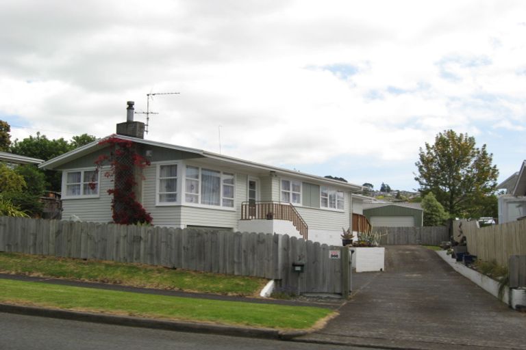 Photo of property in 10 Tuakau Road, Pukekohe, 2120