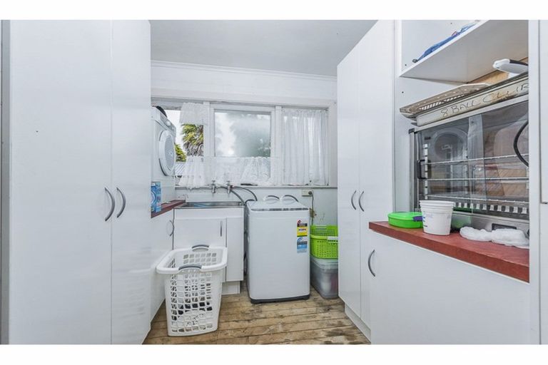 Photo of property in 1/88 Mcannalley Street, Manurewa East, Auckland, 2102