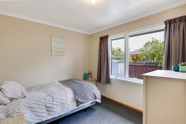Photo of property in 23 Damien Place, Bromley, Christchurch, 8062
