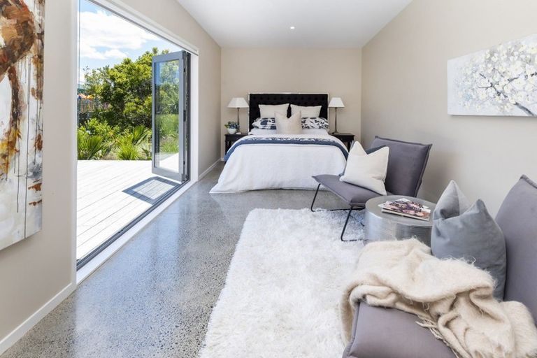 Photo of property in 144 Mellons Bay Road, Mellons Bay, Auckland, 2014