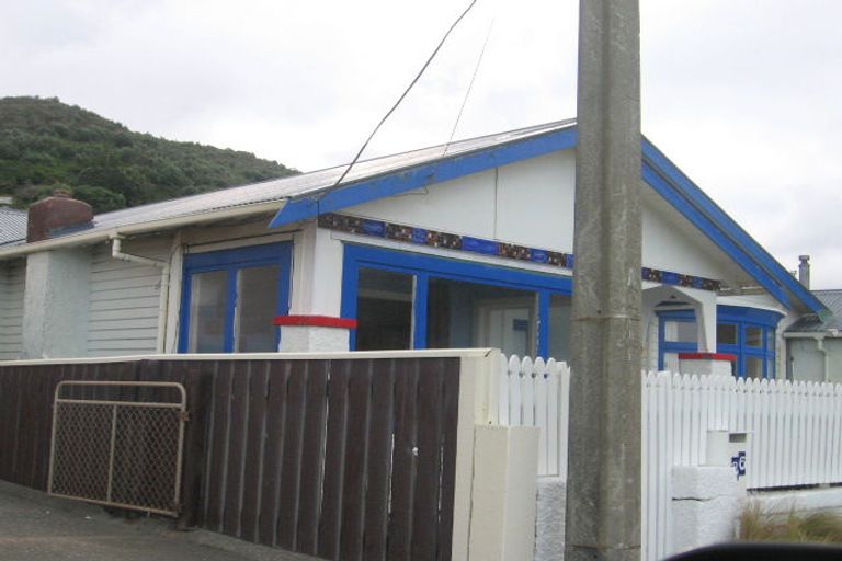Photo of property in 86 The Esplanade, Houghton Bay, Wellington, 6023