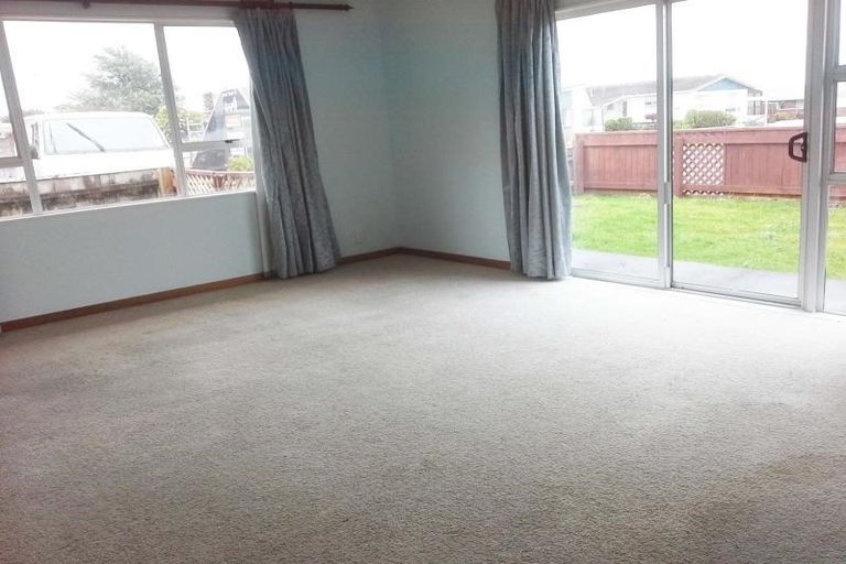 Photo of property in 13 Mace Street, Waitara, 4320