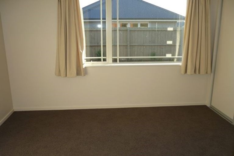 Photo of property in 18a Date Crescent, Aidanfield, Christchurch, 8025