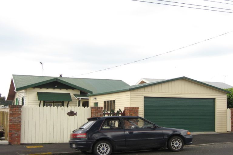 Photo of property in 62 Young Street, New Plymouth, 4310