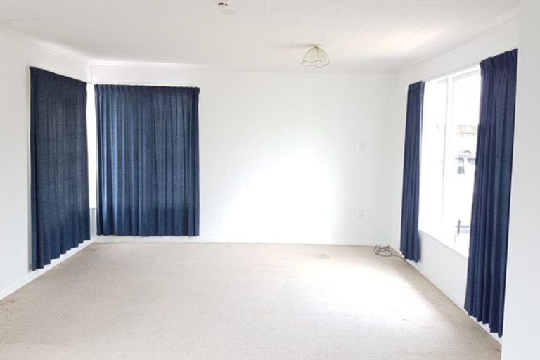 Photo of property in 179 Waimumu Road, Massey, Auckland, 0614
