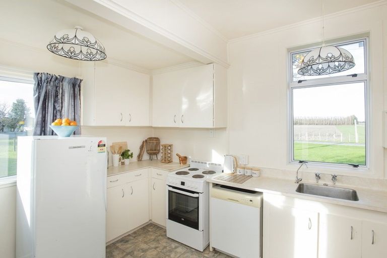 Photo of property in 140 Seddon Street, Patutahi, Gisborne, 4072