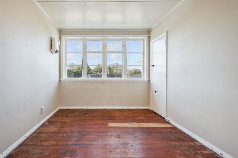 Photo of property in 30 Hooker Avenue, Bryndwr, Christchurch, 8053